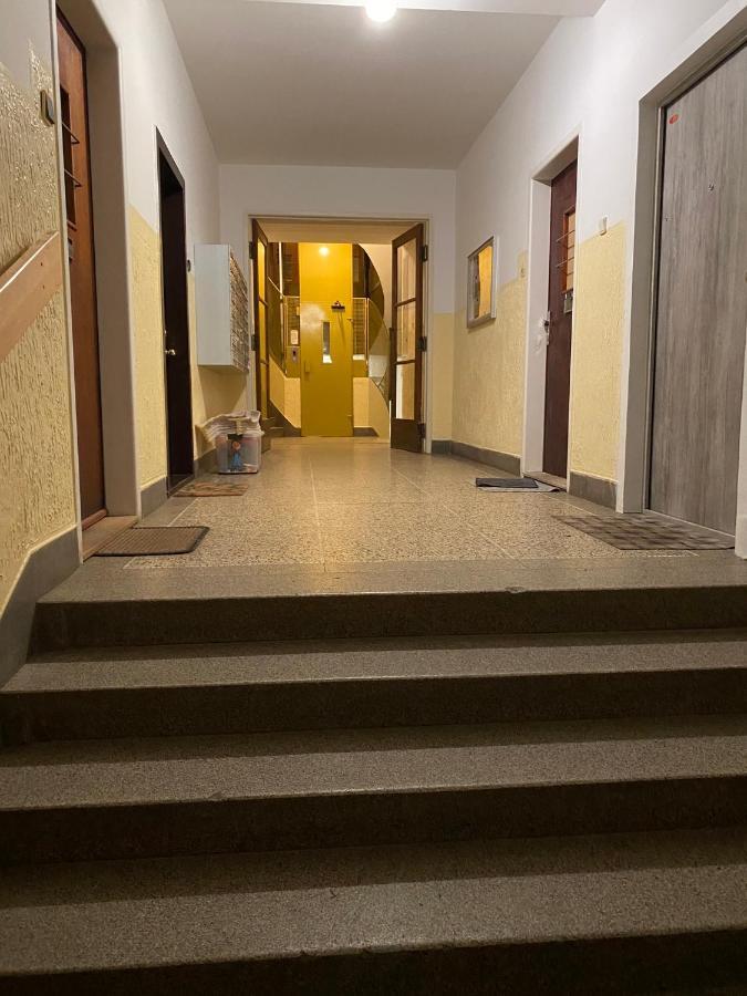 Sunny House One Apartment บราติสลาวา ภายนอก รูปภาพ